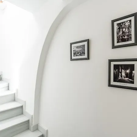Modern Hideaway With Terrace - Urban Luxury Апартаменты