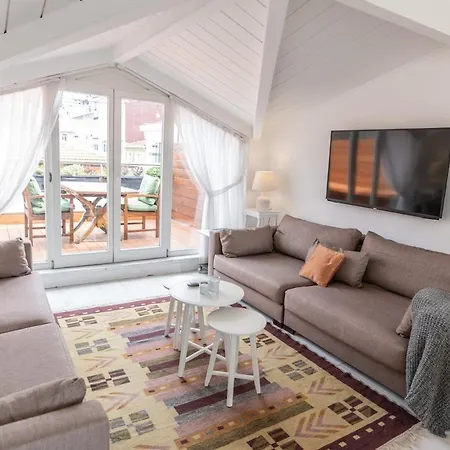 Modern Hideaway With Terrace - Urban Luxury * Estambul